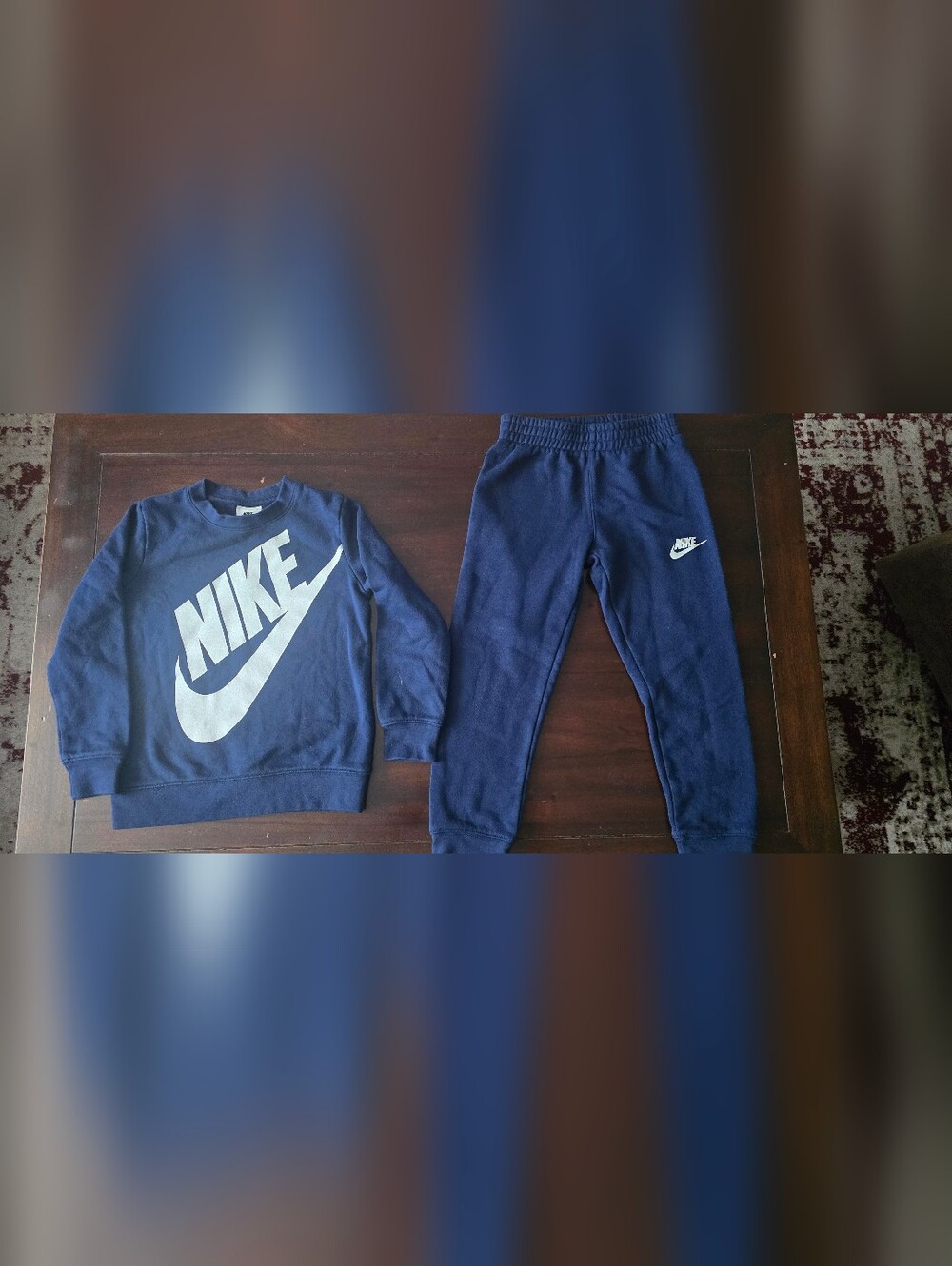 Boys Nike Navy Sweatshirt and Joggers with White Swoosh size 5/6